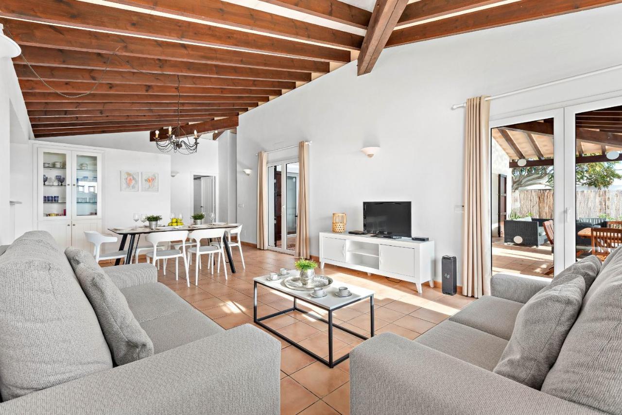 Villa Ribes Binibeca Exterior photo